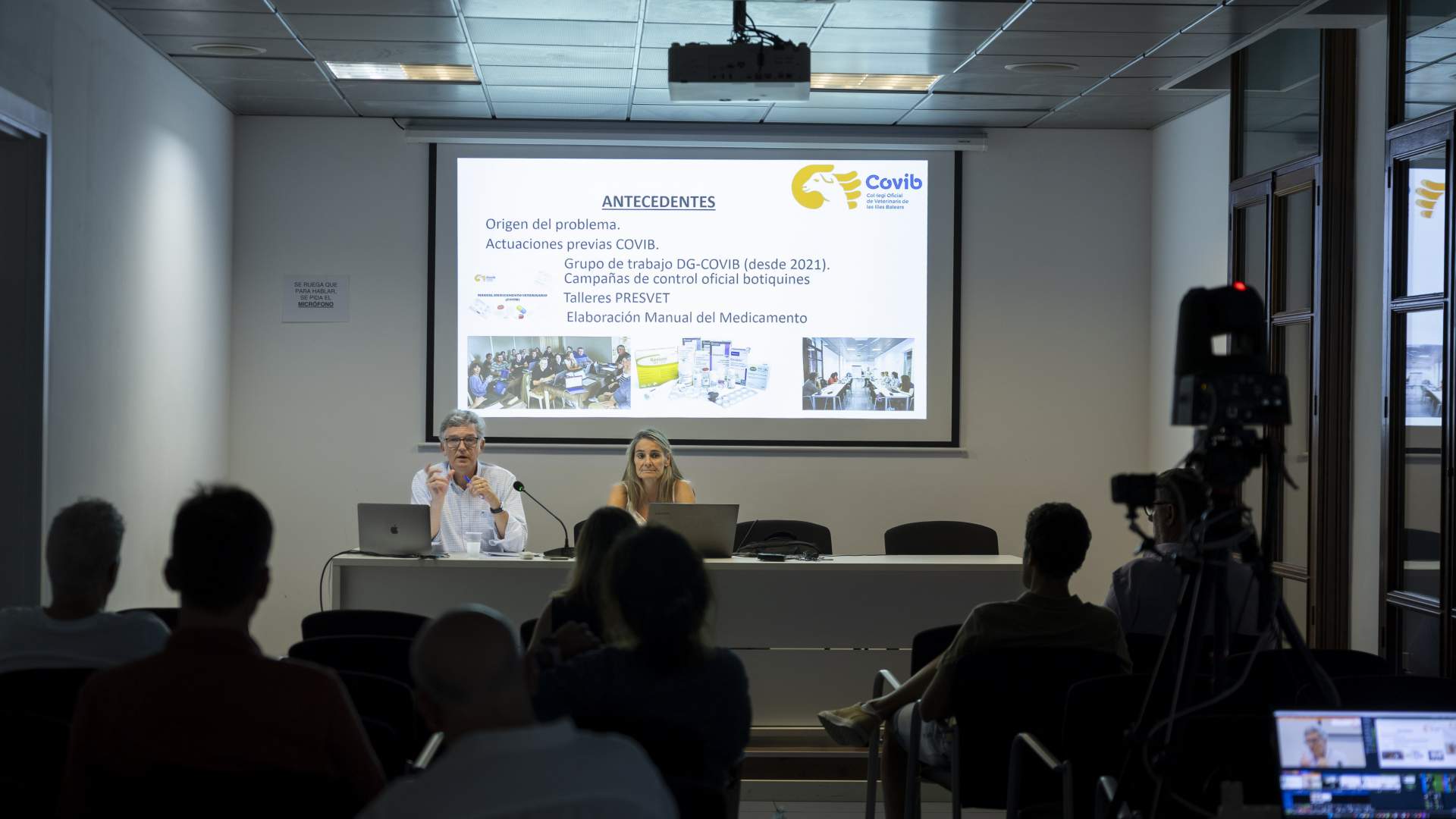 Reunión informativa con colegiados y colegiadas sobre la situación del medicamento veterinario